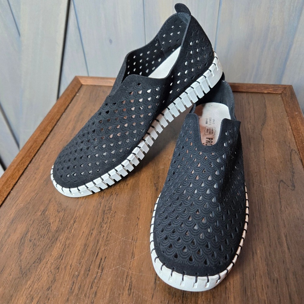 Project Cloud Slip On Loafers Womens 6.5 Black Scalloped Laser Cut Shoes